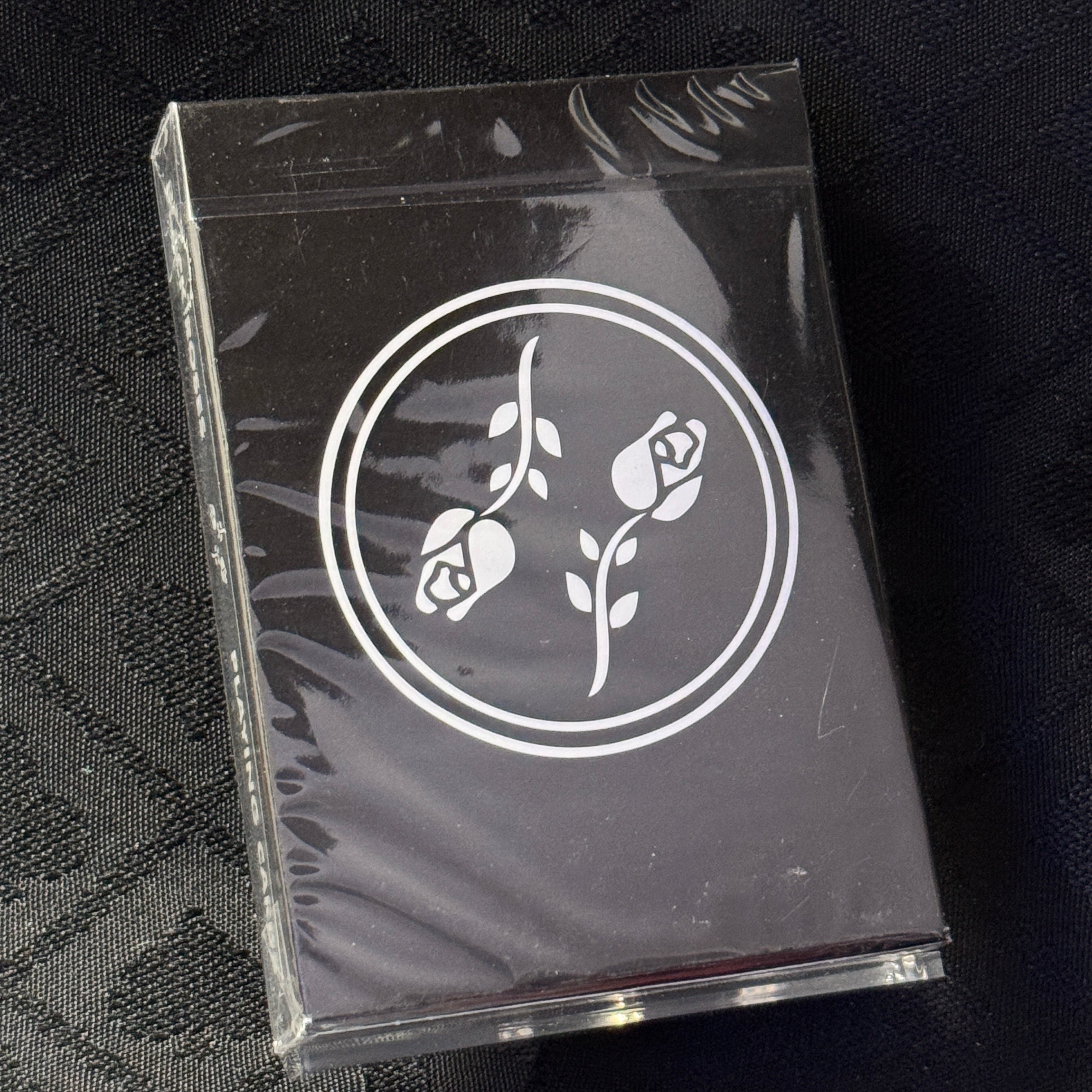Black Roses Playing Cards V1 (2017/USPCC)