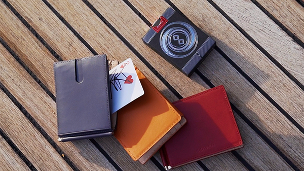 Modern Card to Wallet Insta (Red) by Quiver