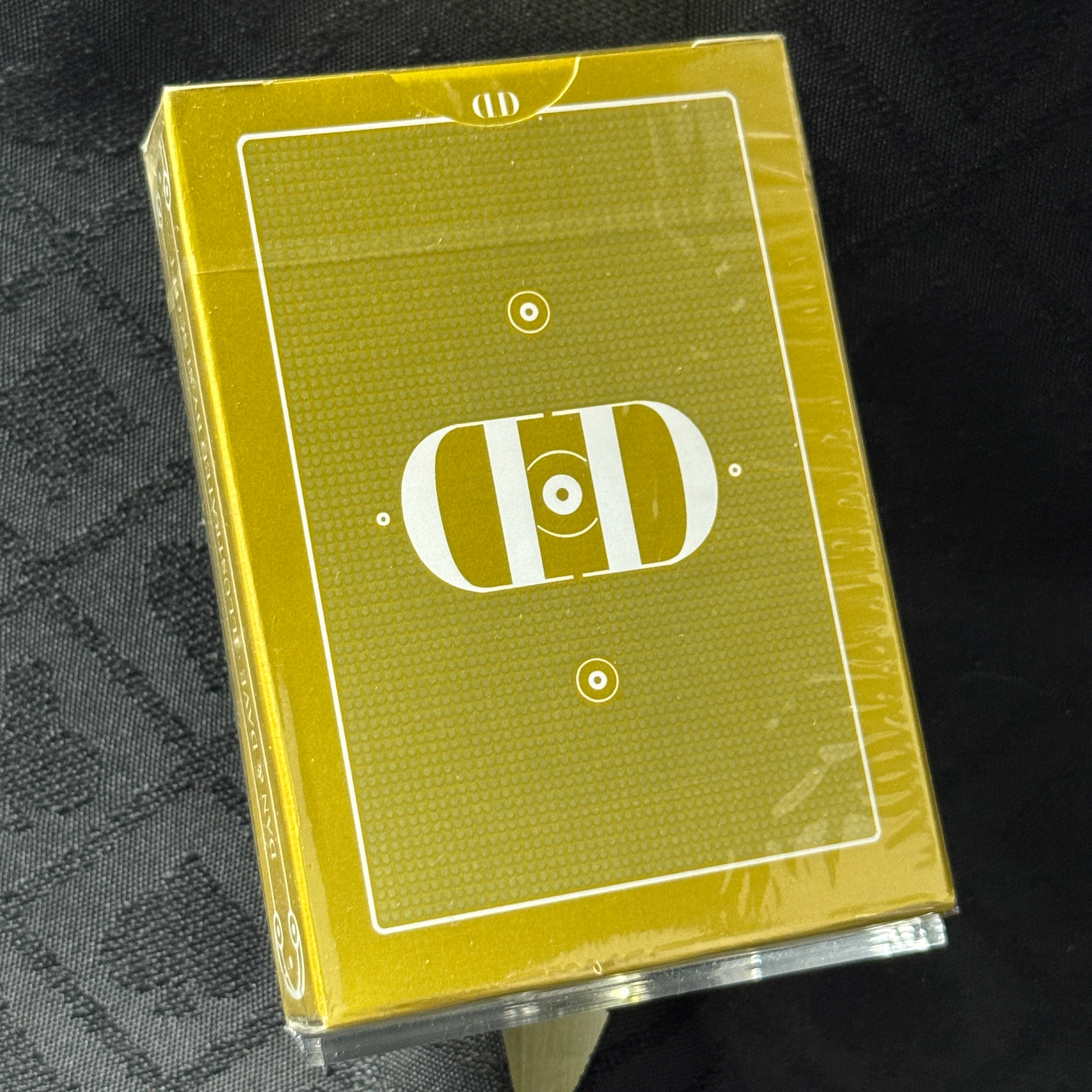 Smoke & Mirrors V9 Gold (Standard) Playing Cards