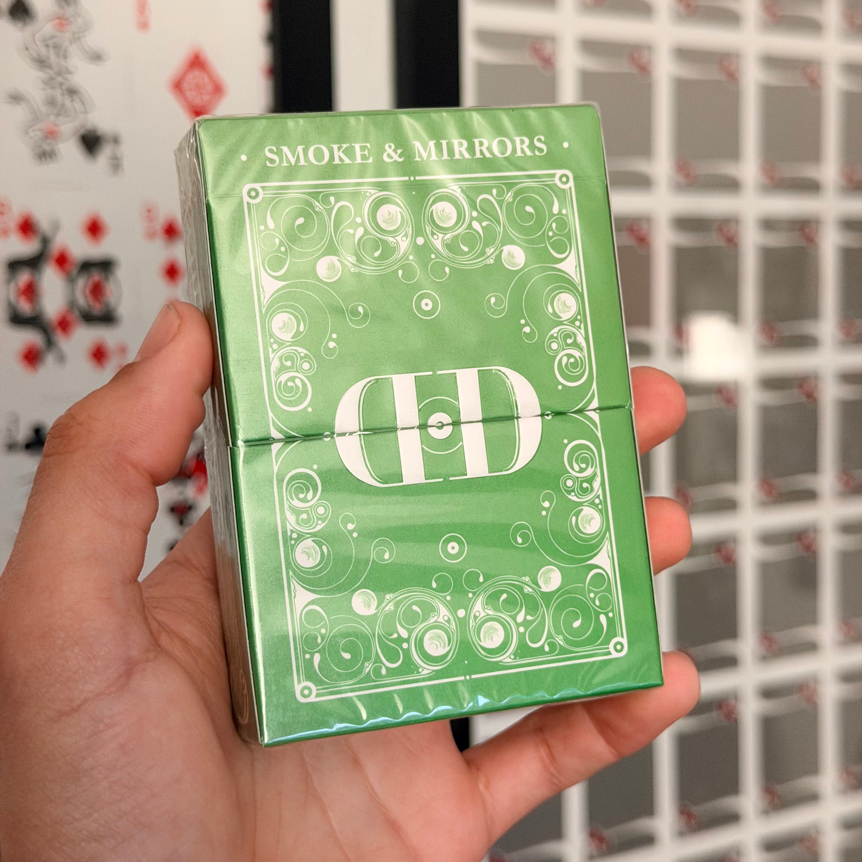 Smoke & Mirrors V8 Deluxe Edition (Green) Playing Cards