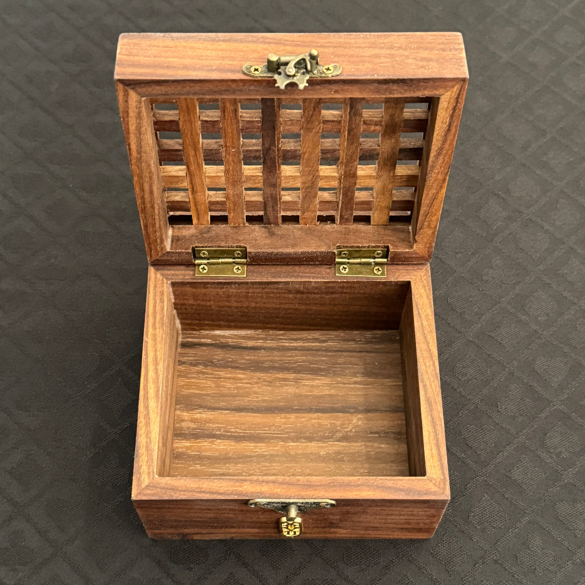 The Eye of the Ocean Bundle & Custom Case [AUCTION]