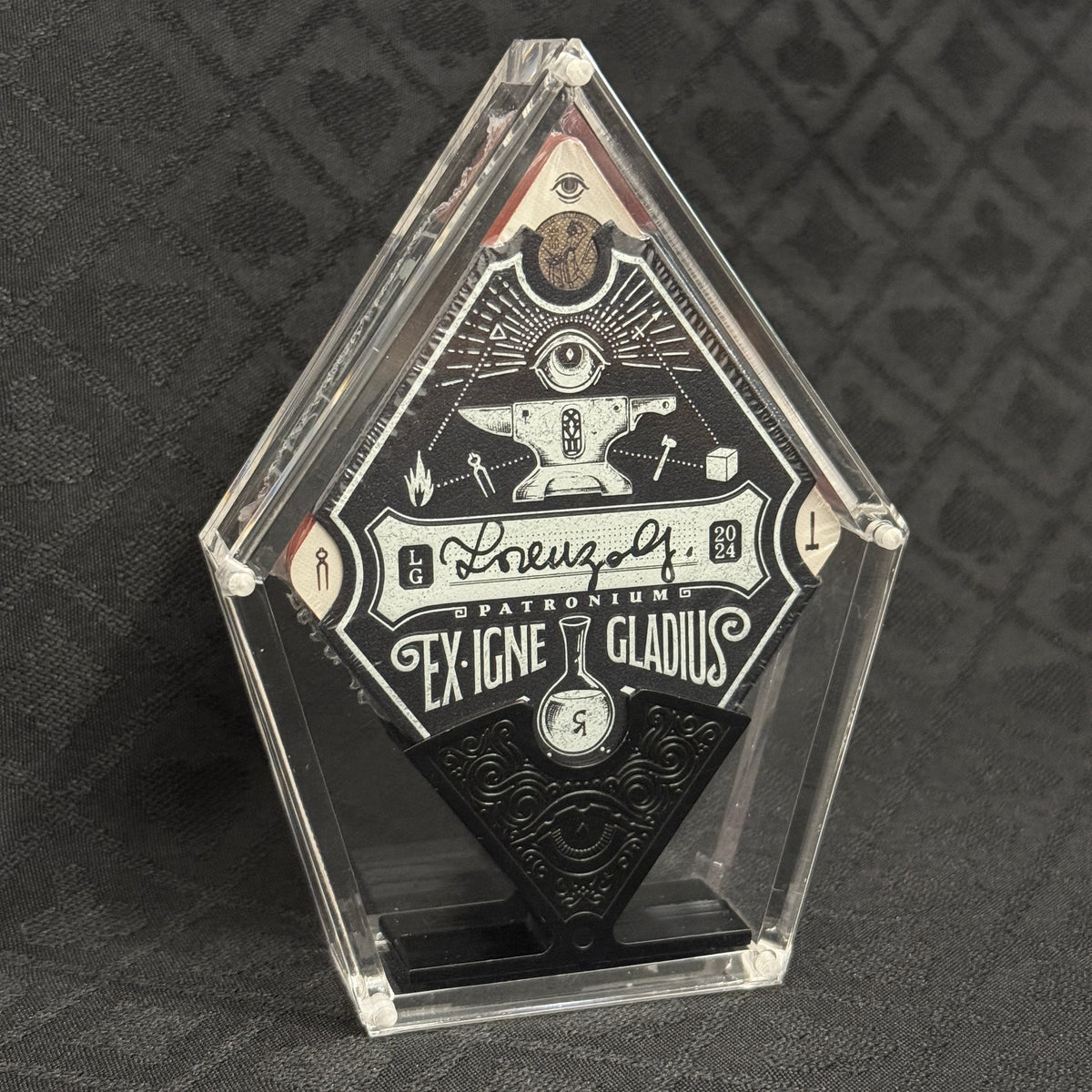 Cyclopeans Experimental/LTD1111 (With Stand & Case)[AUCTION]