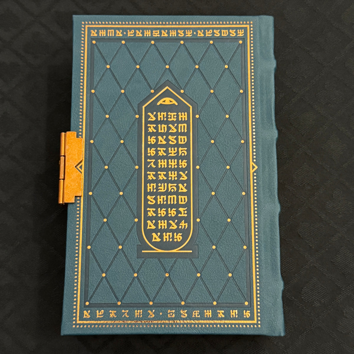The Eye of the Ocean "Tomus Unicum" Book [AUCTION]