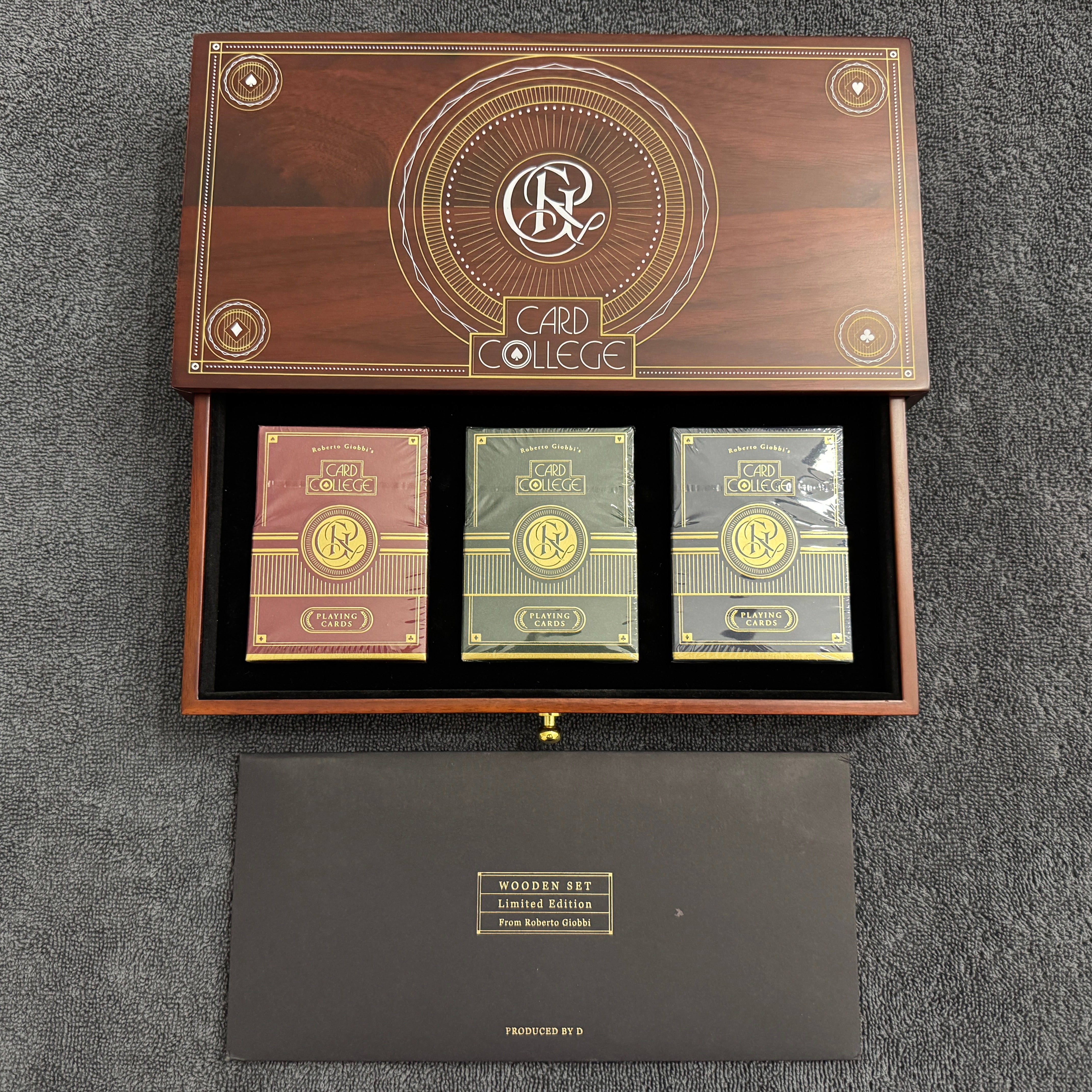 Card College Walnut Deluxe Box Set #067/100[AUCTION]