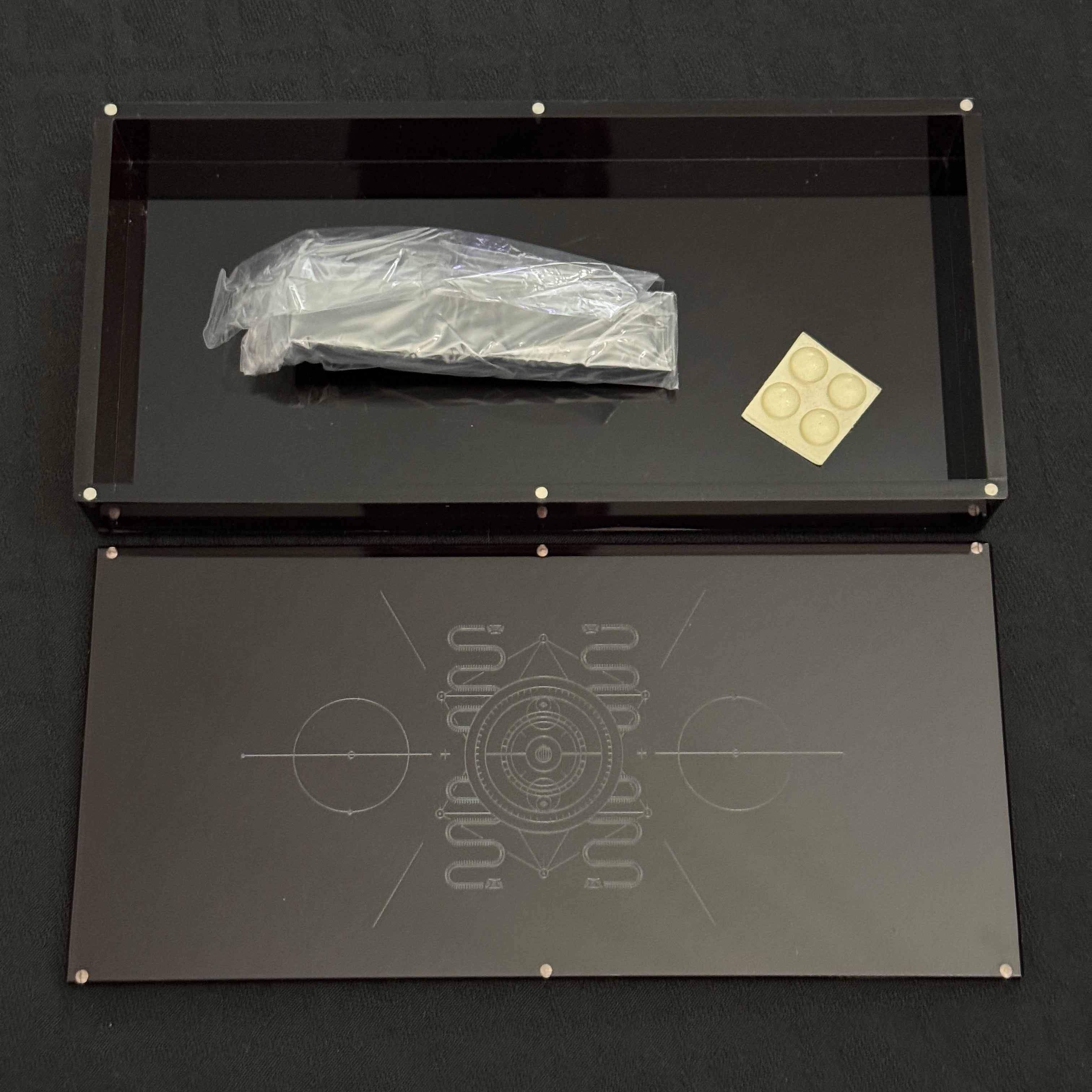 Lost Eden X3 Carat Case [AUCTION]