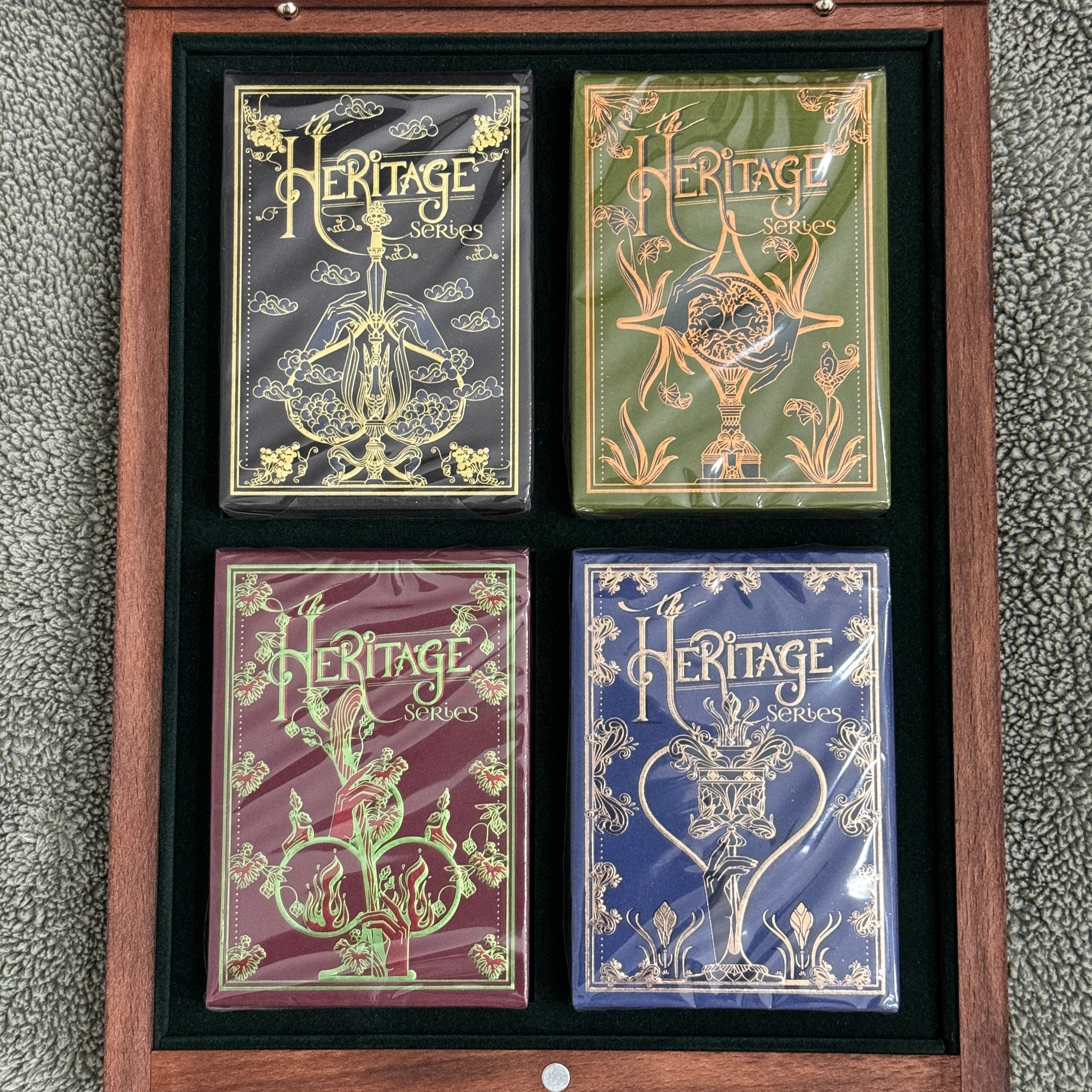 Heritage Series Deluxe Box Set (#123/200) [AUCTION]