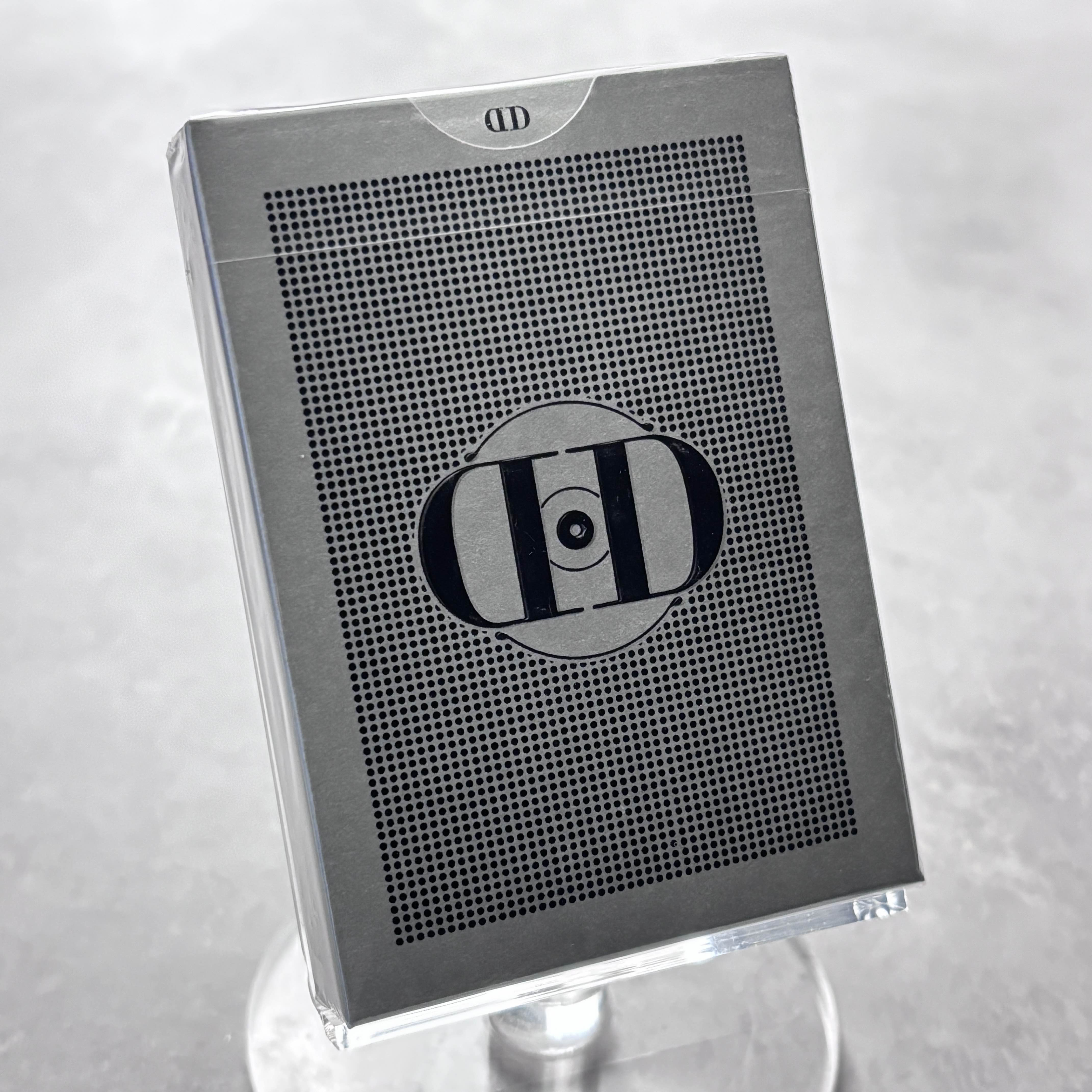 Smoke And Mirrors V7 (Carbon) Playing Cards