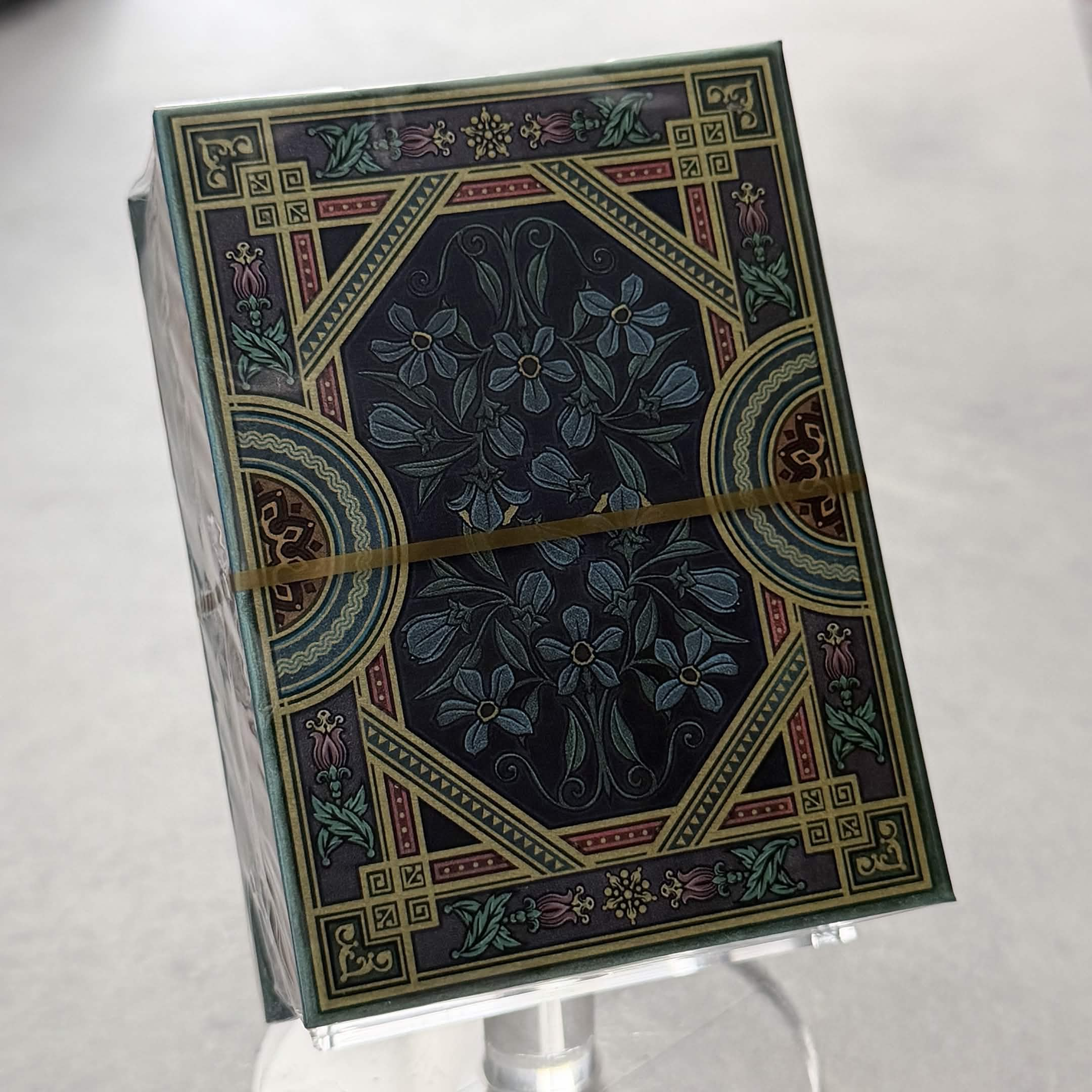 Alice In Wonderland (Gilded) Playing Cards