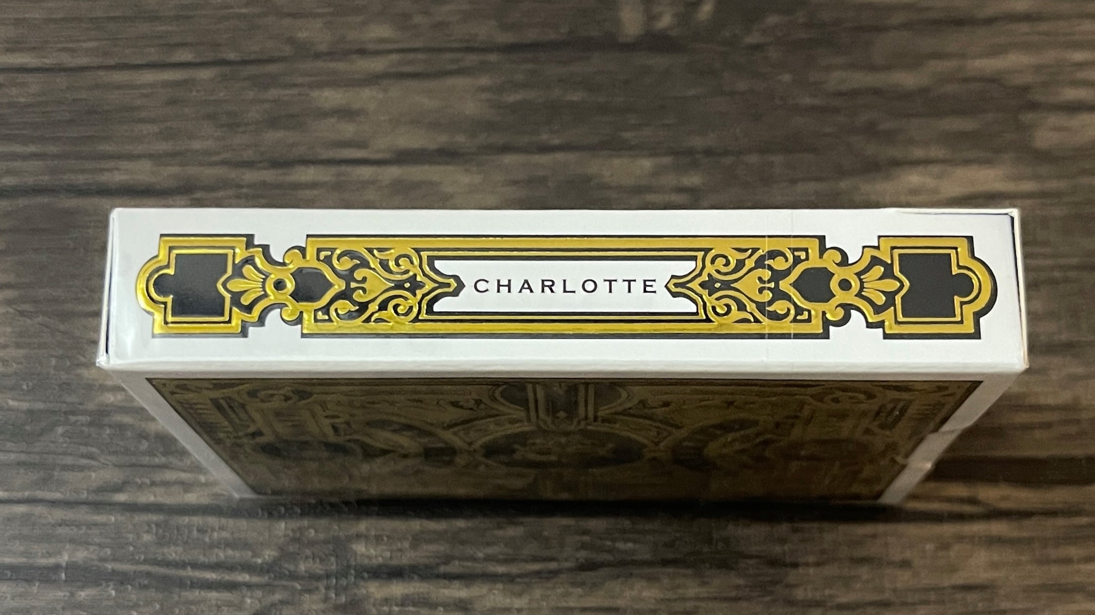 The Entertainer/52+Joker 2019 Club Deck [AUCTION - 2 WINNERS]