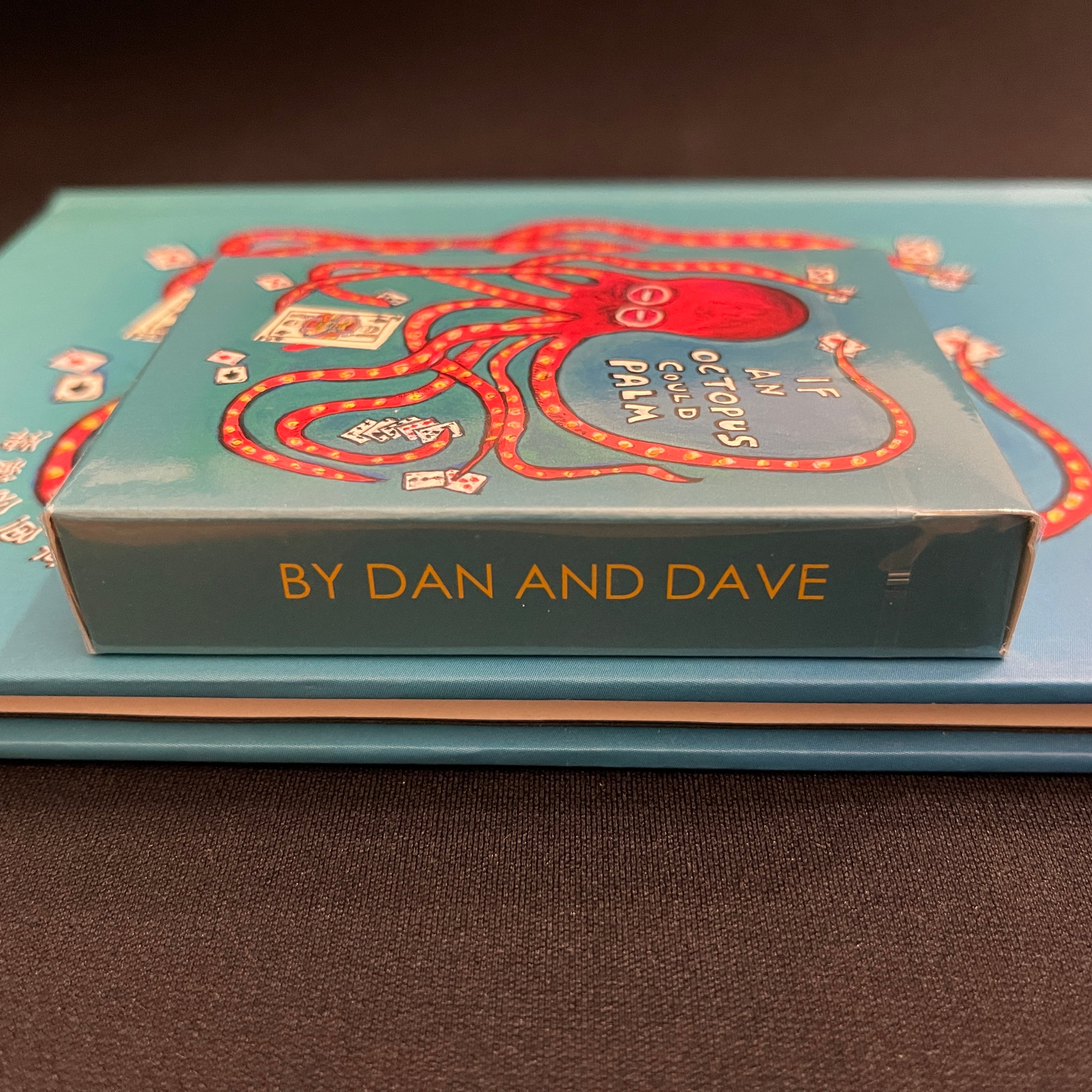 If an Octopus Could Palm, Chinese Edition Book + Deck [AUCTION]