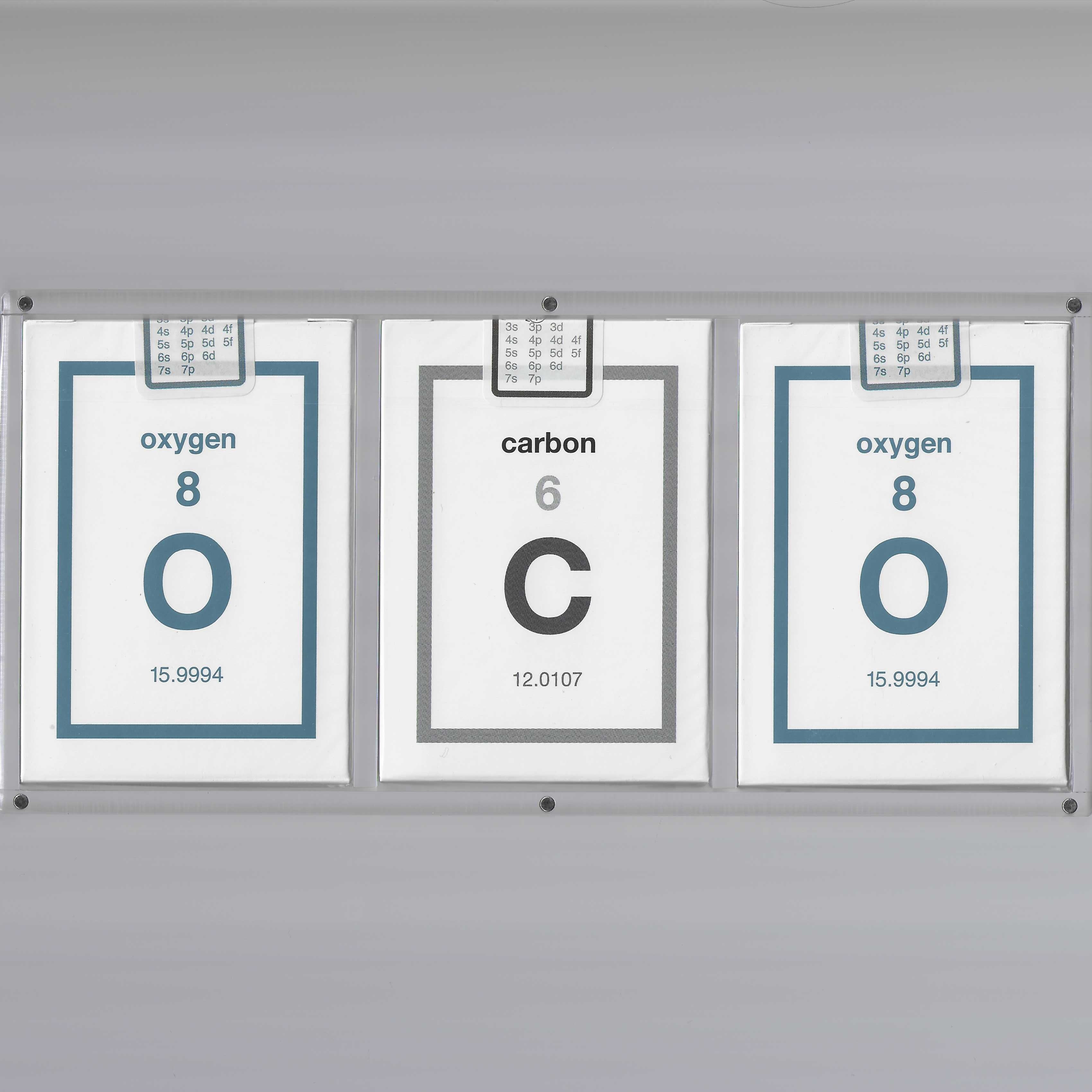 Carbon Dioxide Set [AUCTION]